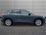 Audi Q3 Image 6
