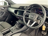 Audi Q3 Image 6