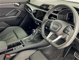Audi Q3 Image 6