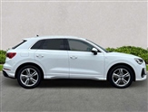 Audi Q3 Image 3