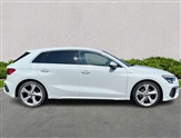 Audi Q3 Image 3