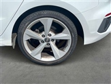 Audi Q3 Image 6