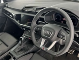 Audi Q3 Image 6