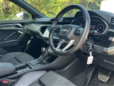 Audi Q3 Image 6