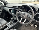 Audi Q3 Image 6