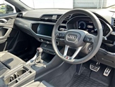 Audi Q3 Image 6