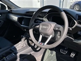 Audi Q3 Image 6