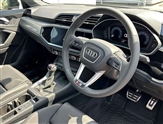 Audi Q3 Image 6