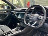 Audi Q3 Image 6