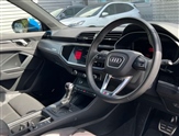 Audi Q3 Image 6