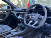 Audi Q3 Image 6