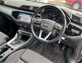 Audi Q3 Image 6
