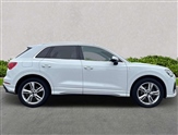 Audi Q3 Image 3