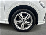 Audi Q3 Image 6