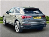 Audi Q3 Image 2
