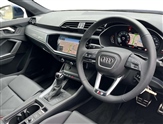 Audi Q3 Image 6