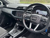 Audi Q3 Image 6