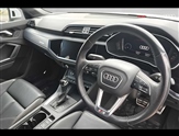 Audi Q3 Image 6