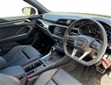Audi Q3 Image 6