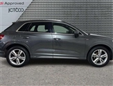 Audi Q3 Image 4