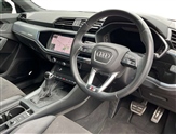 Audi Q3 Image 6