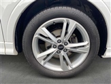 Audi Q3 Image 6