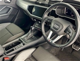 Audi Q3 Image 6