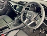 Audi Q3 Image 6