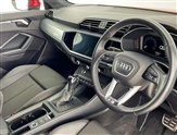 Audi Q3 Image 6