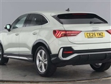 Audi Q3 Image 3