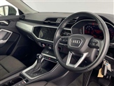 Audi Q3 Image 6