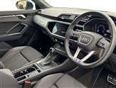 Audi Q3 Image 6