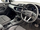Audi Q3 Image 6