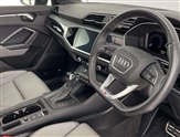 Audi Q3 Image 6
