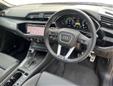 Audi Q3 Image 6