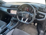 Audi Q3 Image 6