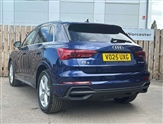 Audi Q3 Image 3