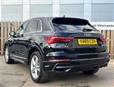 Audi Q3 Image 3