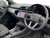 Audi Q3 Image 6