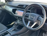 Audi Q3 Image 6
