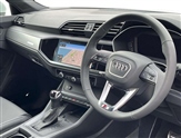 Audi Q3 Image 6