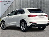 Audi Q3 Image 3