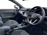 Audi Q3 Image 6