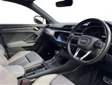 Audi Q3 Image 6
