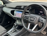 Audi Q3 Image 6