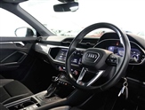 Audi Q3 Image 6