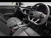 Audi Q3 Image 6