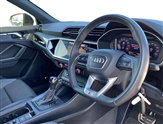 Audi Q3 Image 6