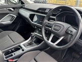 Audi Q3 Image 6