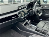 Audi Q3 Image 2